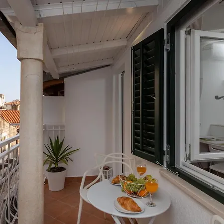 & Palmotta ドゥブロブニク