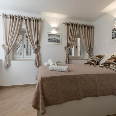 Guest house & Palmotta