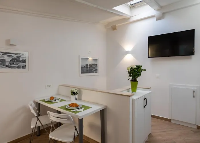 & Palmotta Guest house