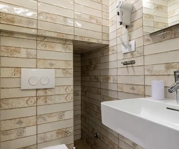 & Palmotta Guest house